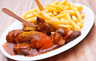 Currywurst_Pommes.png